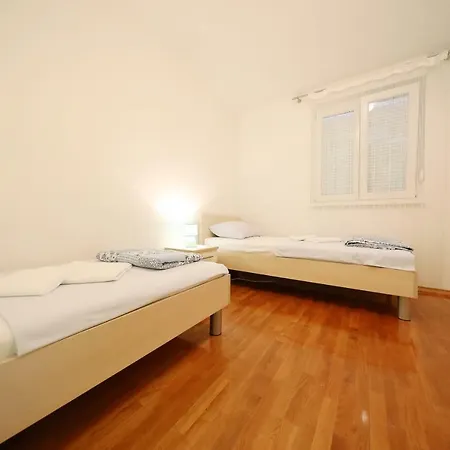 דירה My Place